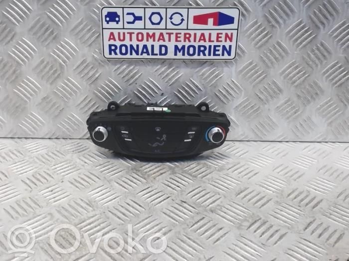 Ford B-MAX Climate control unit 