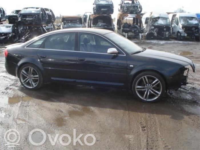 Audi A6 S6 C5 4B Galinis pusašis 