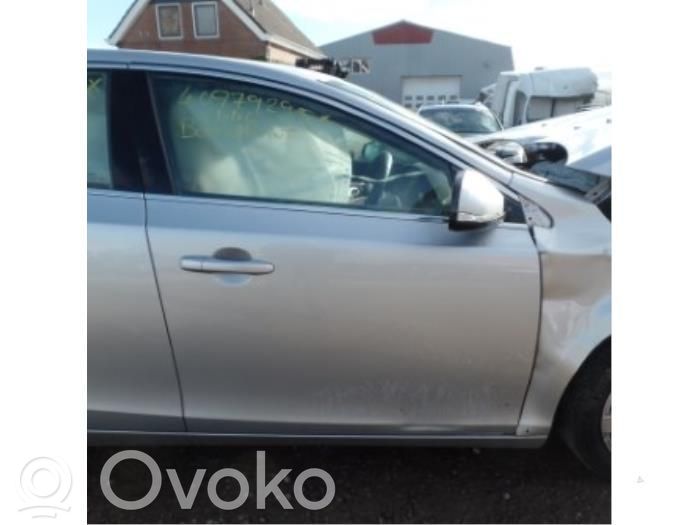 Volvo V40 Durvis 