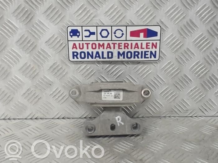 Skoda Citigo Engine mount bracket 