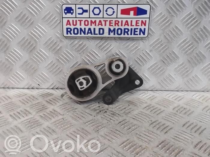Ford Fiesta Gearbox mounting bracket 