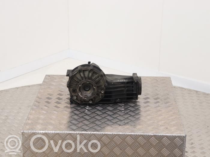 Audi A6 S6 C5 4B Galinis reduktorius 