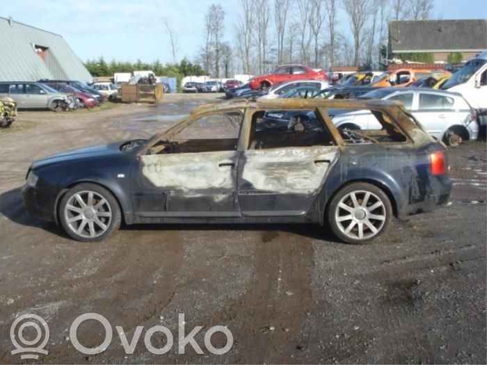 Audi A6 S6 C5 4B Galinis pusašis 