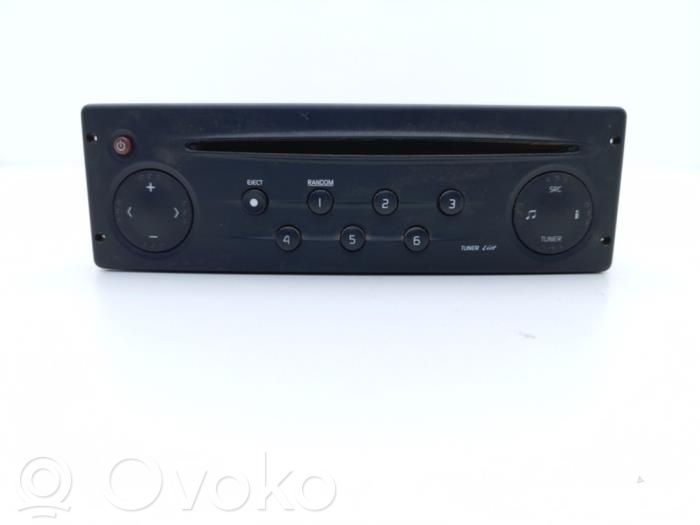 Renault Master II Panel / Radioodtwarzacz CD/DVD/GPS 