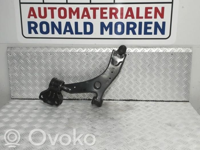 Ford Focus Рычаг 