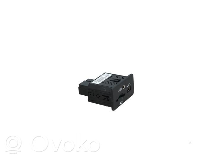 USB socket connector   FR3T14F014AB