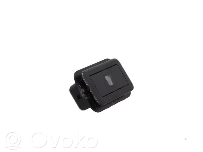 Peugeot 508 II Front seat light 