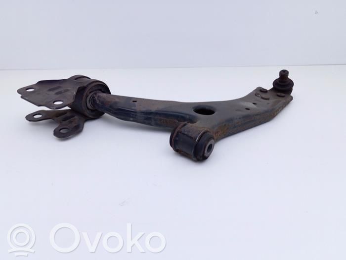 Front control arm   1935759