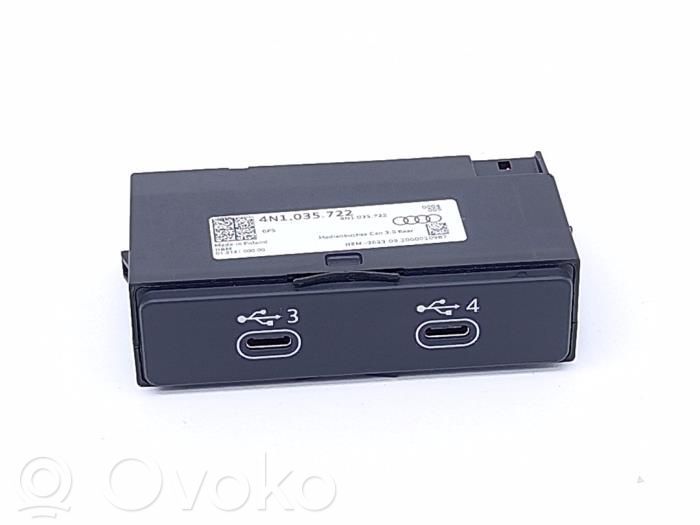 Audi RS6 C8 Разъем USB 