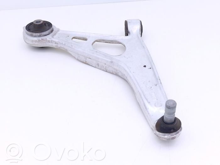 Nissan Qashqai J12 Front control arm 