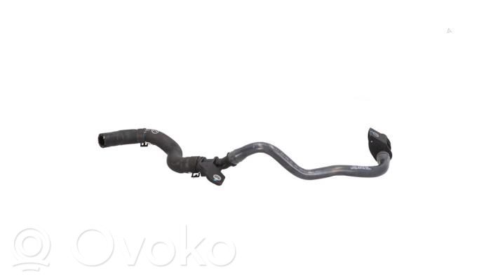 Audi A4 S4 B9 Przewód / Wąż chłodnicy 