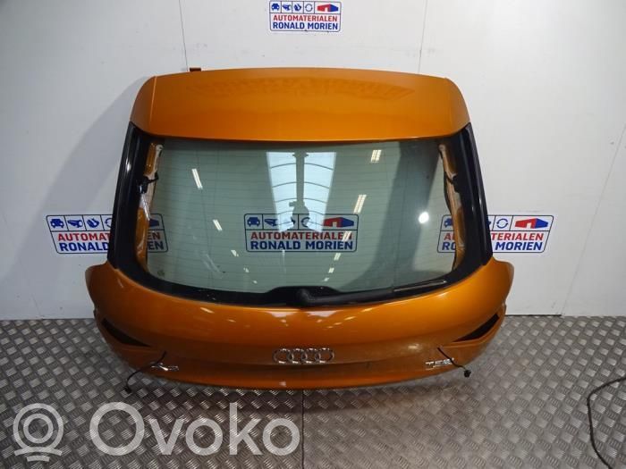 Audi Q3 8U Puerta del maletero/compartimento de carga 