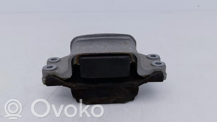 Audi Q3 8U Gearbox mounting bracket 