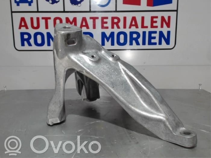 Audi A8 S8 D4 4H Engine mount bracket 