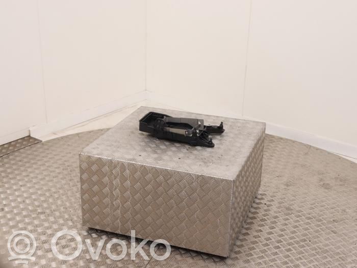 Volkswagen Tiguan Podstawa / Obudowa akumulatora 