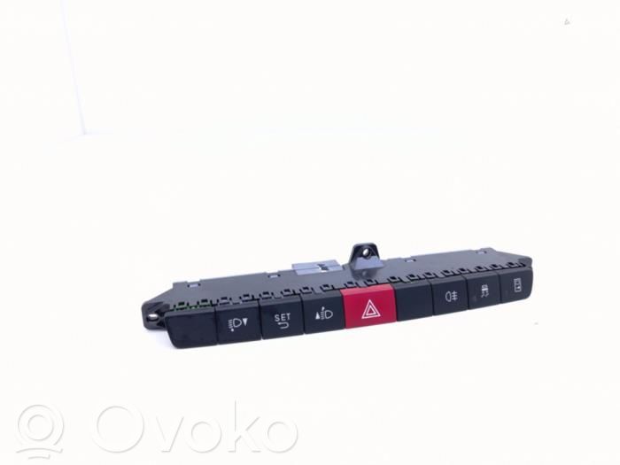 Iveco Daily 6th gen Botón interruptor de luz de peligro 