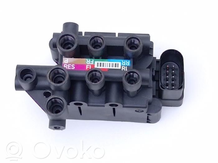 Audi e-tron Module de commande suspension pneumatique arrière 