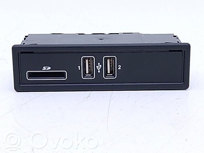 Mercedes-Benz AMG GT 4 x290 w290 Connettore plug in USB 