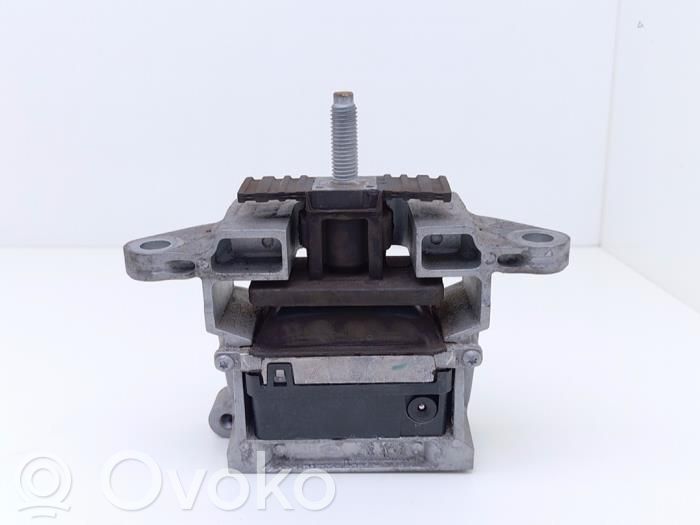 Engine mount bracket   K8D26F012AC,K8D26F012AC