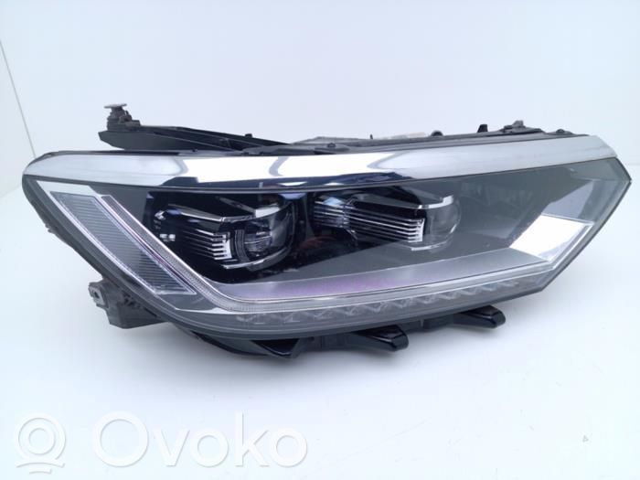 Volkswagen PASSAT B8 Lampa przednia 