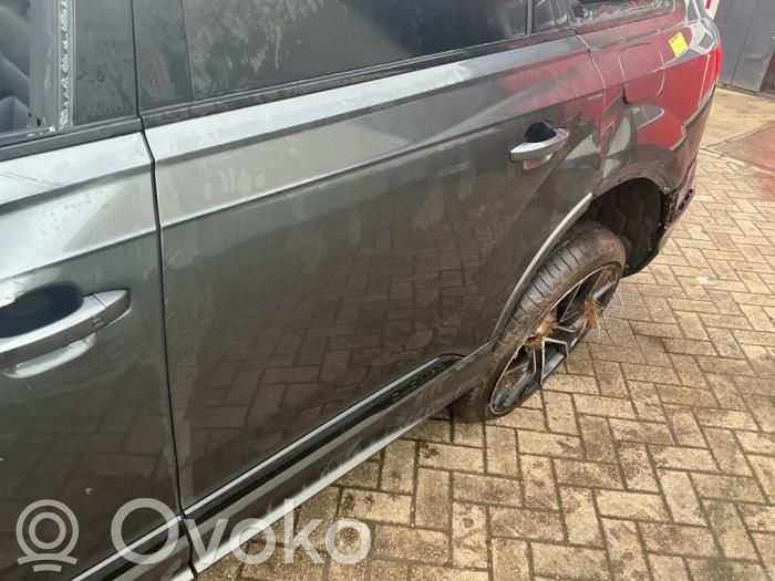 Audi Q7 4M Puerta trasera 