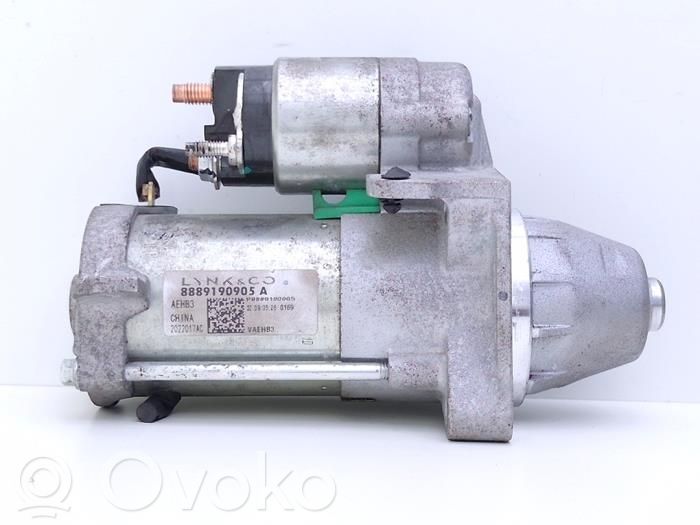 Lynk & co 01 Starteris 