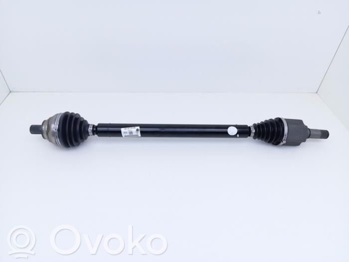 Volkswagen Golf VIII Półoś przednia 