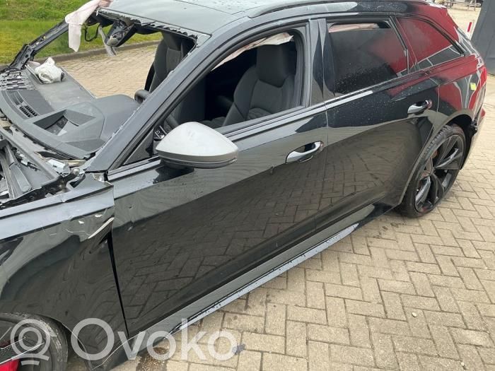 Audi RS6 C8 Puerta delantera 