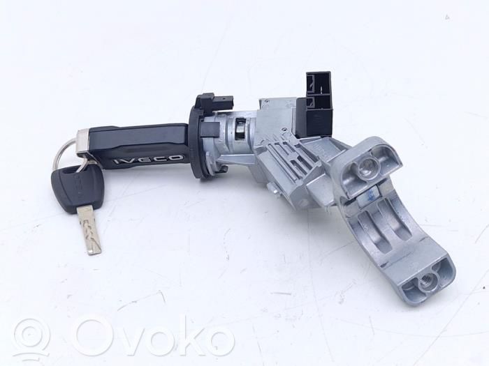 Iveco Daily 5th gen Kit cu ECU motor și set închidere uși 