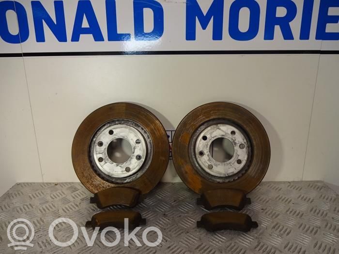 Opel Crossland X Jarrulevyt ja jarrusatulat 