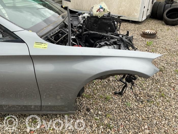 Mercedes-Benz C W205 Błotnik przedni 