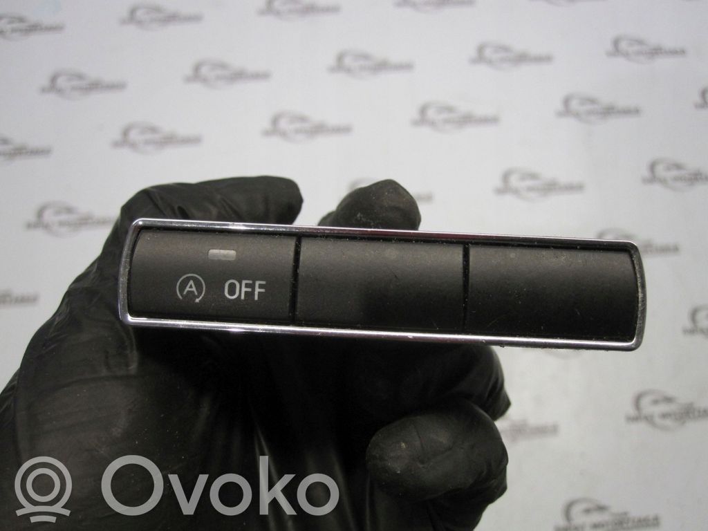 Tailgate/trunk/boot open switch   11B573