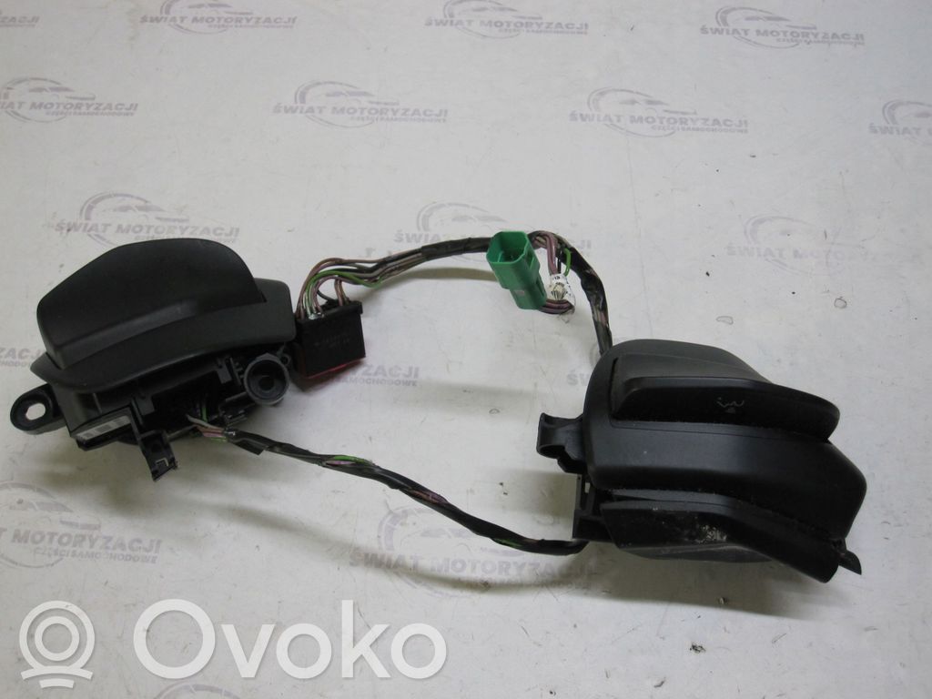 Boutons / interrupteurs volant   9E740