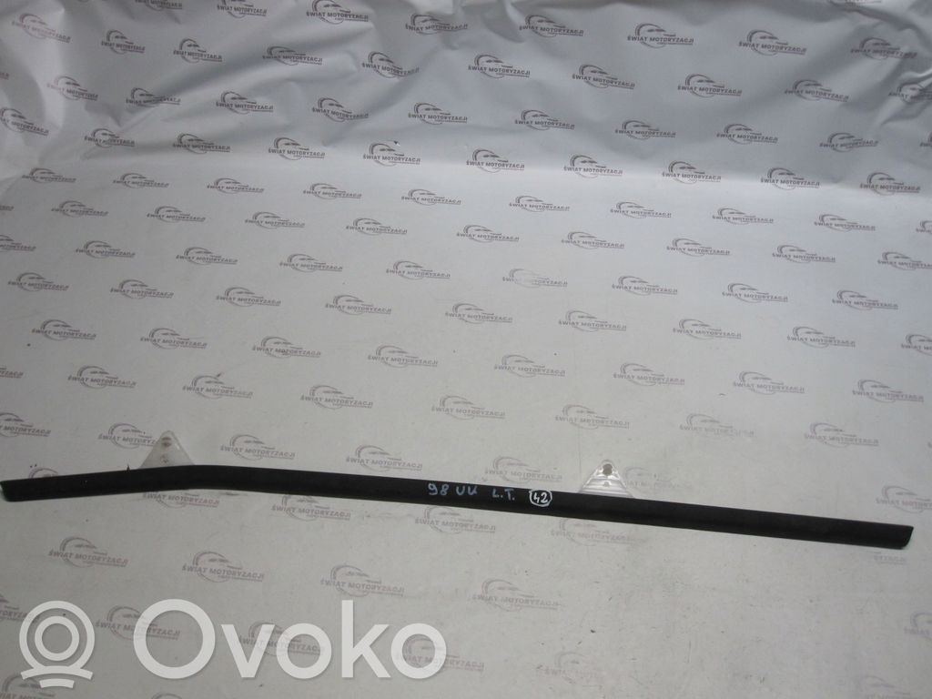 Windshield trim