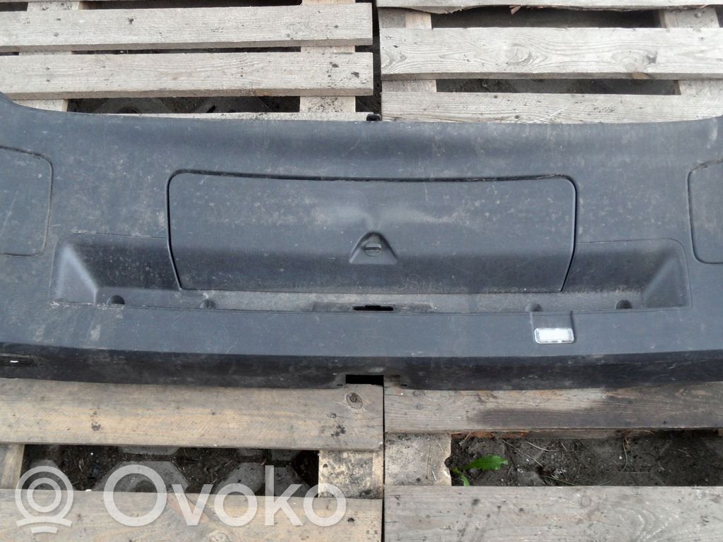Audi Q7 4L Mască capotă portbagaj 