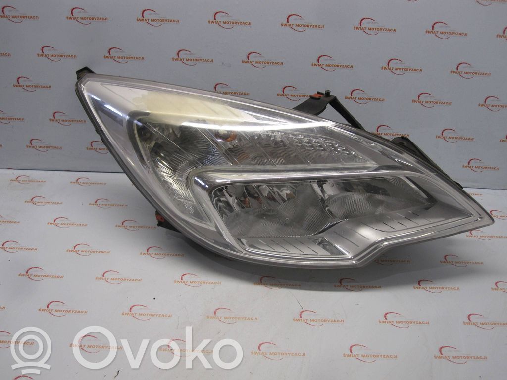 Opel Meriva B Priekinis žibintas 