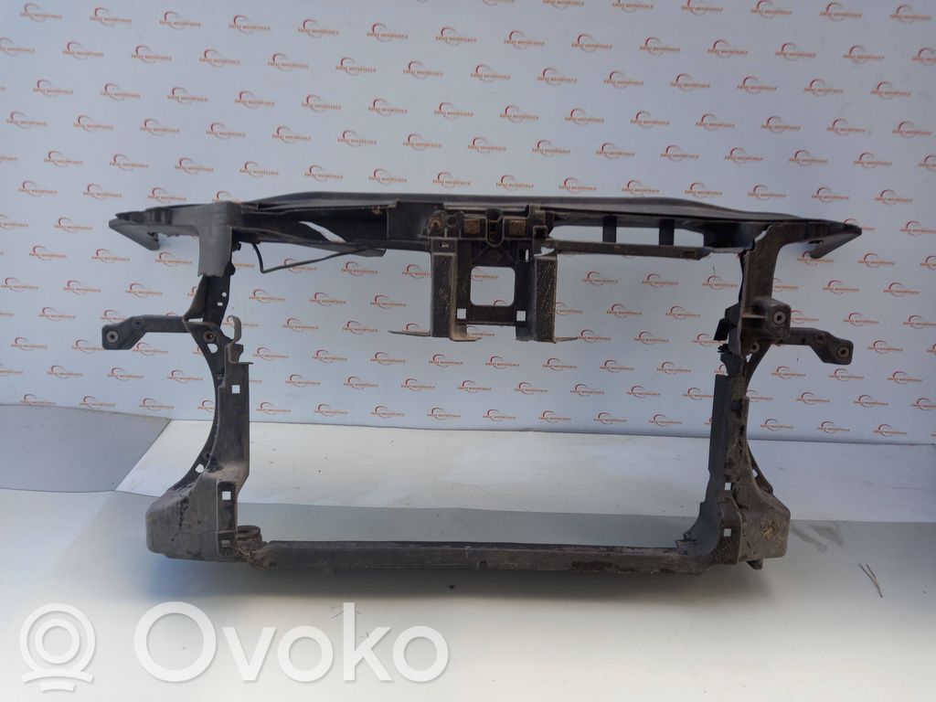 Volkswagen PASSAT CC Pas przedni 