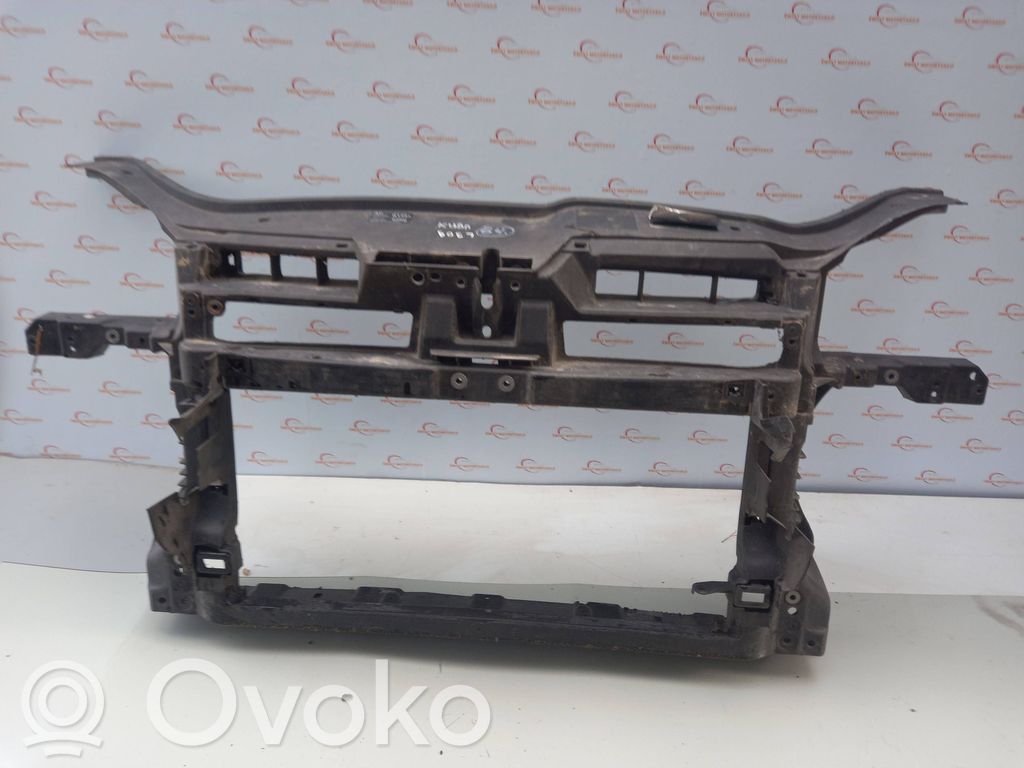 Volkswagen Golf V Radiatorių panelė 