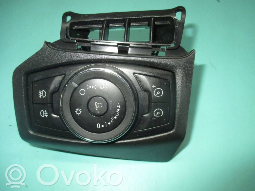 Light switch   BM5T13A024AC