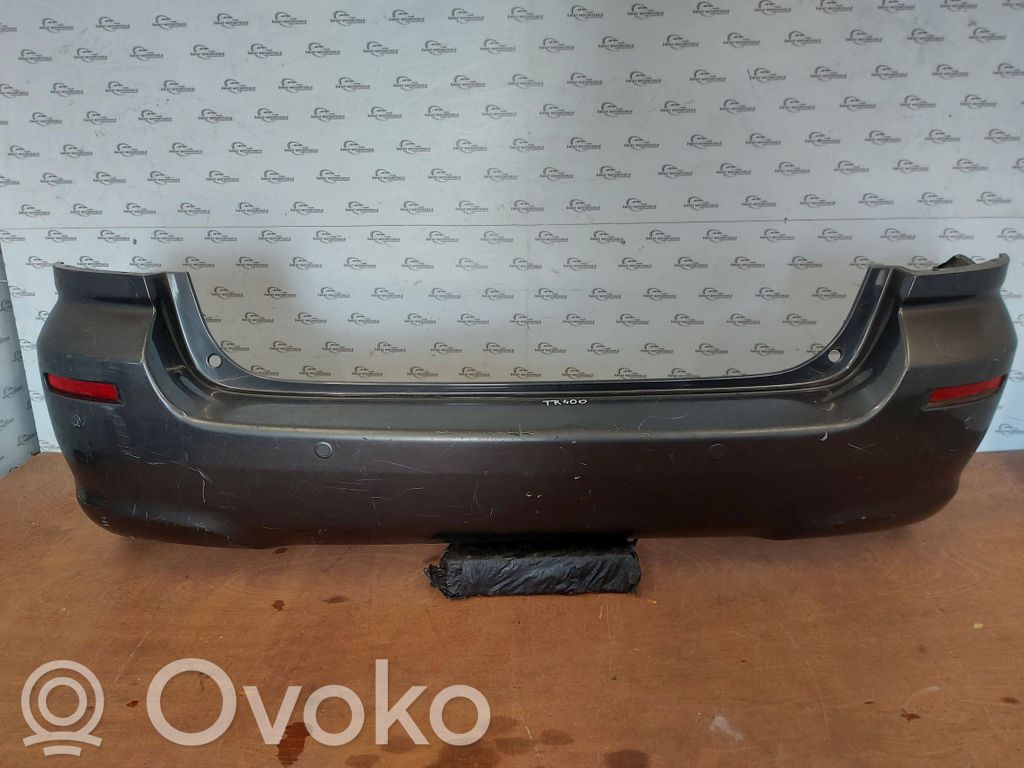 Toyota Corolla Verso AR10 Parachoques 