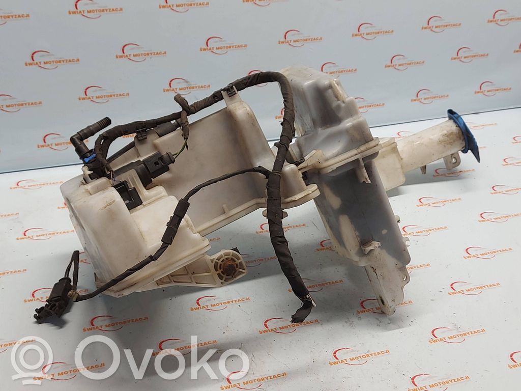 Volkswagen PASSAT CC Serbatoio/vaschetta liquido lavavetri parabrezza 