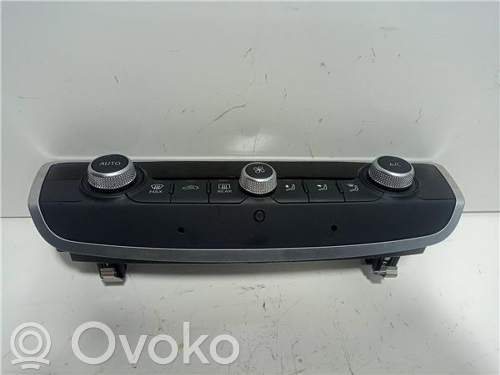 Air conditioning (A/C) switch   83A820043AB