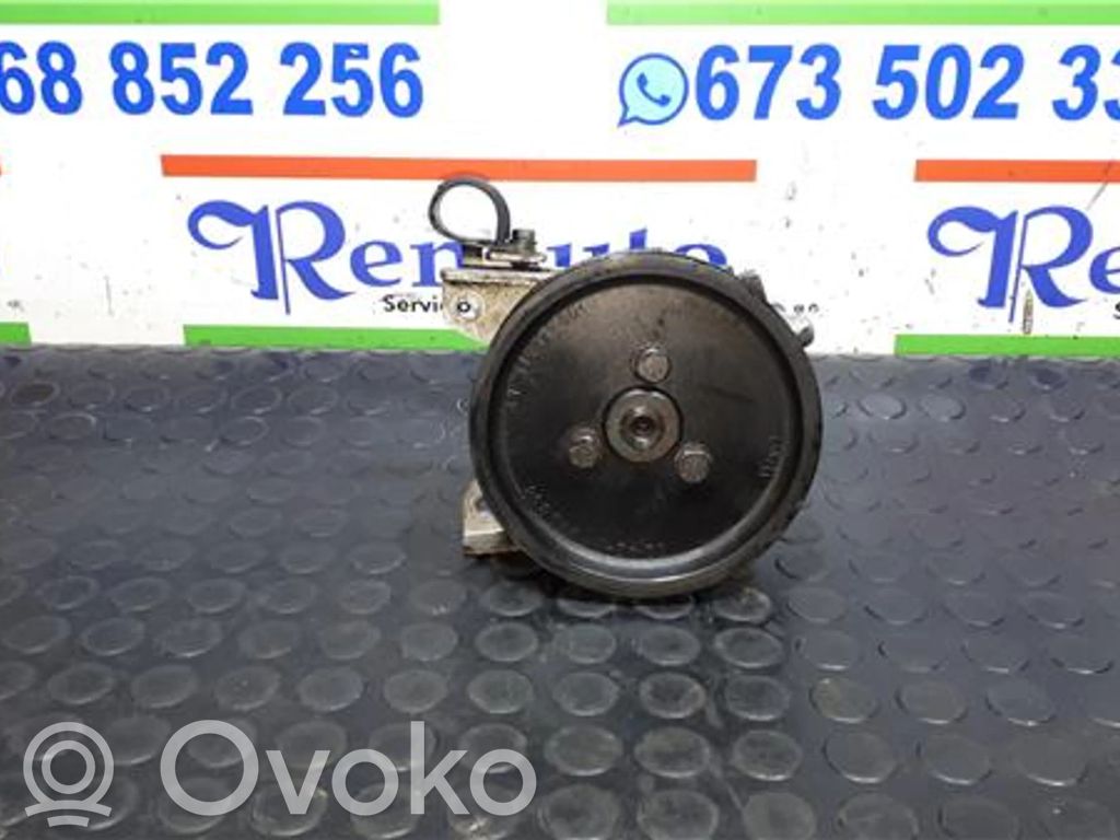 BMW 5 E39 Vairo stiprintuvo siurblys 