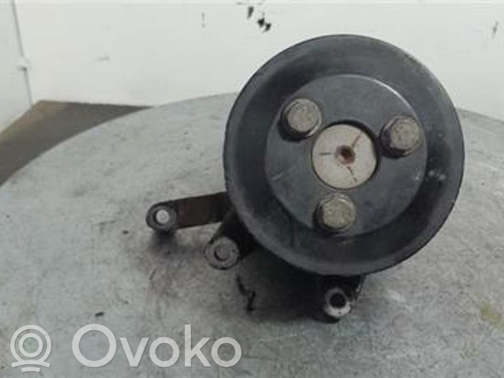 BMW 7 E38 Ohjaustehostimen pumppu 