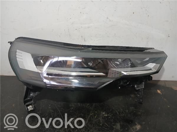 Renault Captur II Headlight/headlamp 