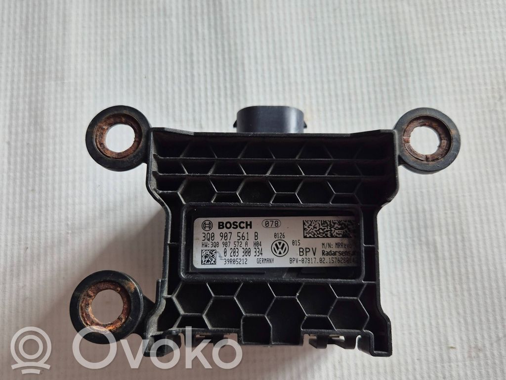 Volkswagen PASSAT B8 Sensor de radar Distronic 