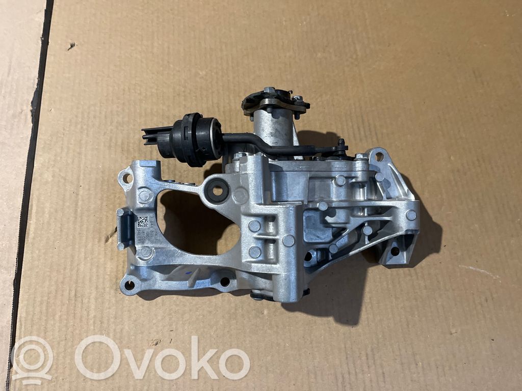 BMW 5 G30 G31 G38 Water pump 