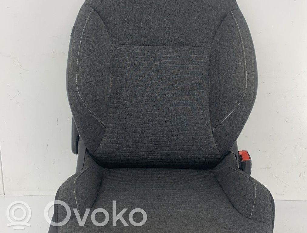 Citroen C3 Etumatkustajan istuin 