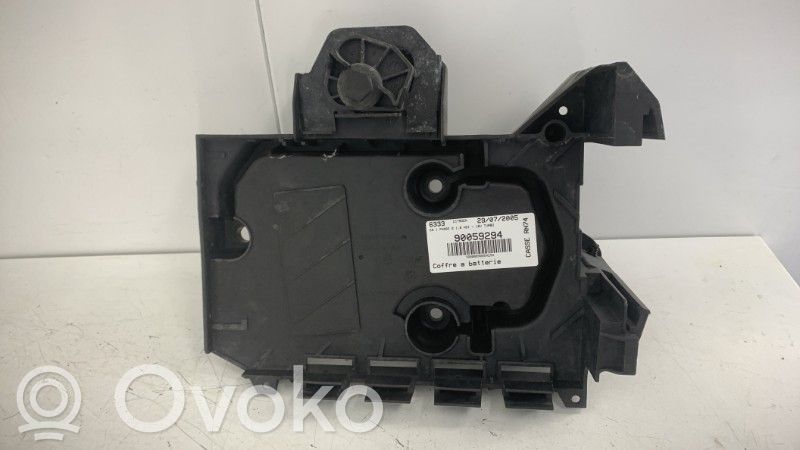 Citroen C5 Akkulaatikon alusta 