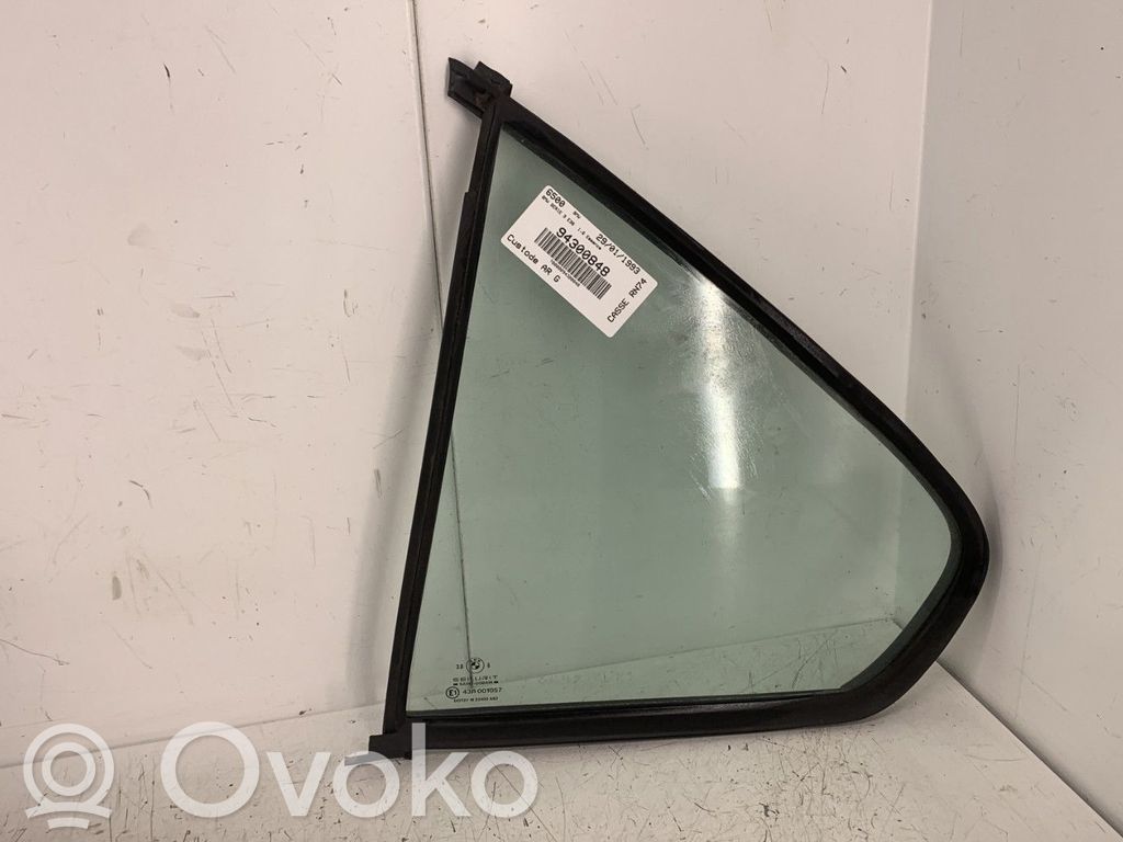 BMW 3 E36 Vidrio lateral trasero 